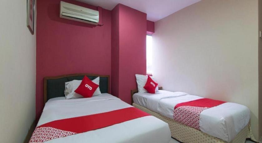 Oyo 44100 Hotel Casavilla Petaling Jaya Exterior foto