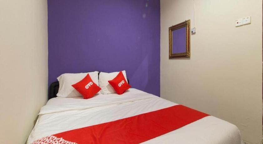 Oyo 44100 Hotel Casavilla Petaling Jaya Exterior foto