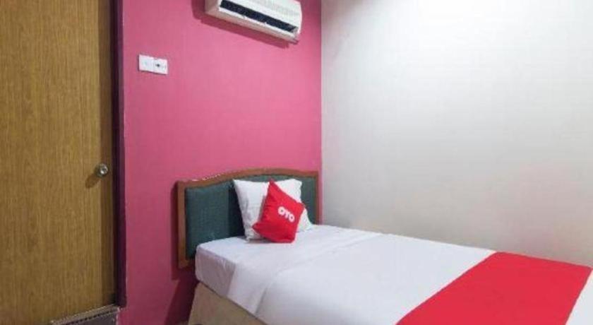 Oyo 44100 Hotel Casavilla Petaling Jaya Exterior foto