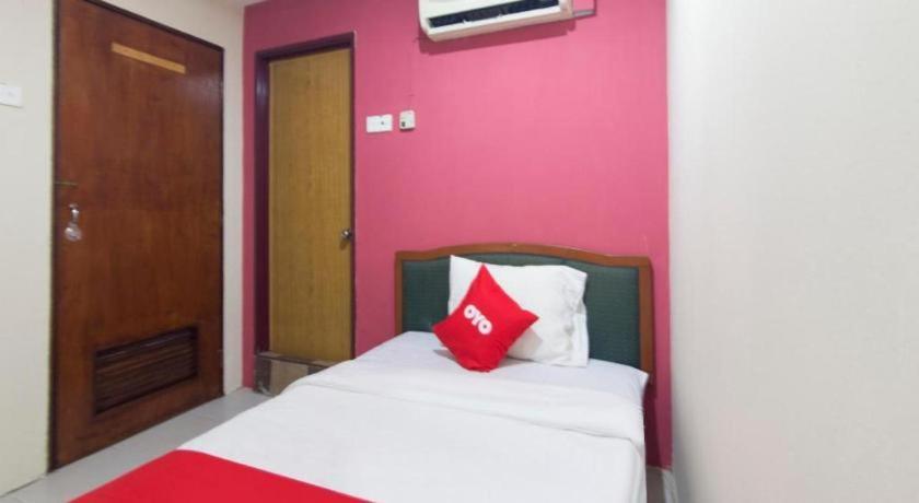 Oyo 44100 Hotel Casavilla Petaling Jaya Exterior foto