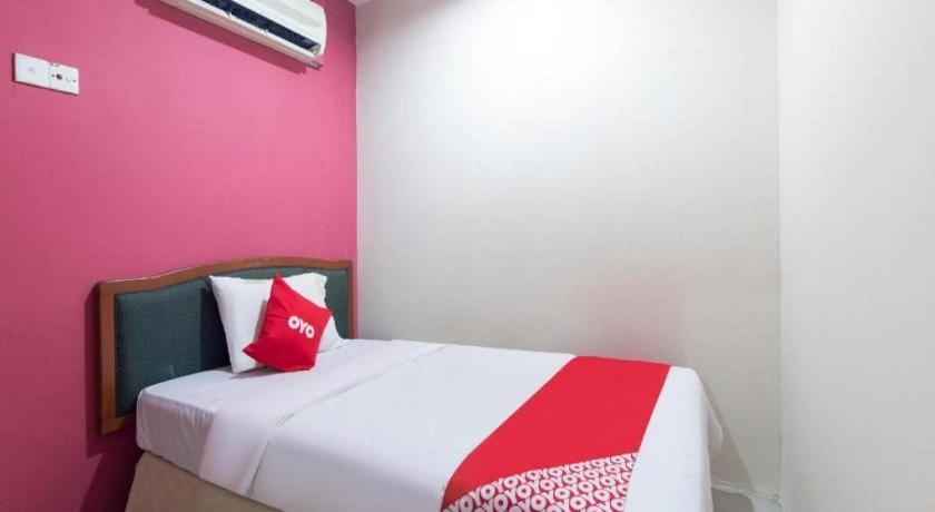 Oyo 44100 Hotel Casavilla Petaling Jaya Exterior foto