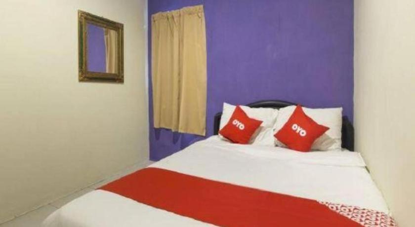 Oyo 44100 Hotel Casavilla Petaling Jaya Exterior foto