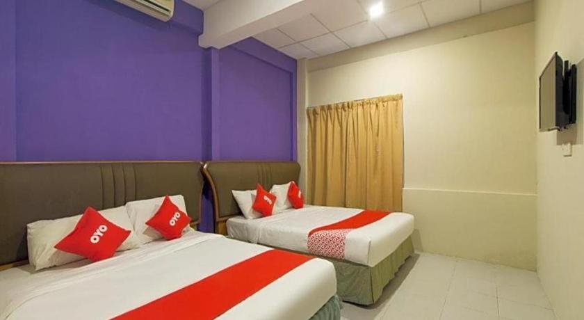 Oyo 44100 Hotel Casavilla Petaling Jaya Exterior foto