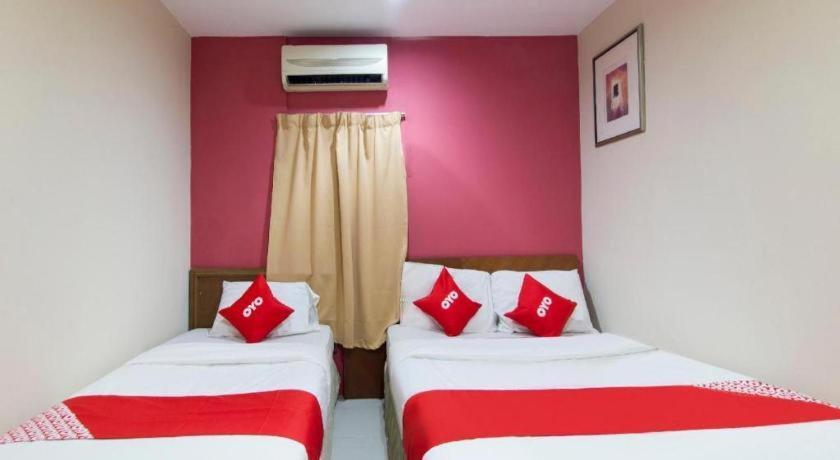 Oyo 44100 Hotel Casavilla Petaling Jaya Exterior foto