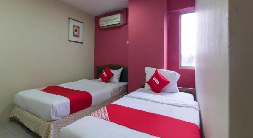 Oyo 44100 Hotel Casavilla Petaling Jaya Exterior foto